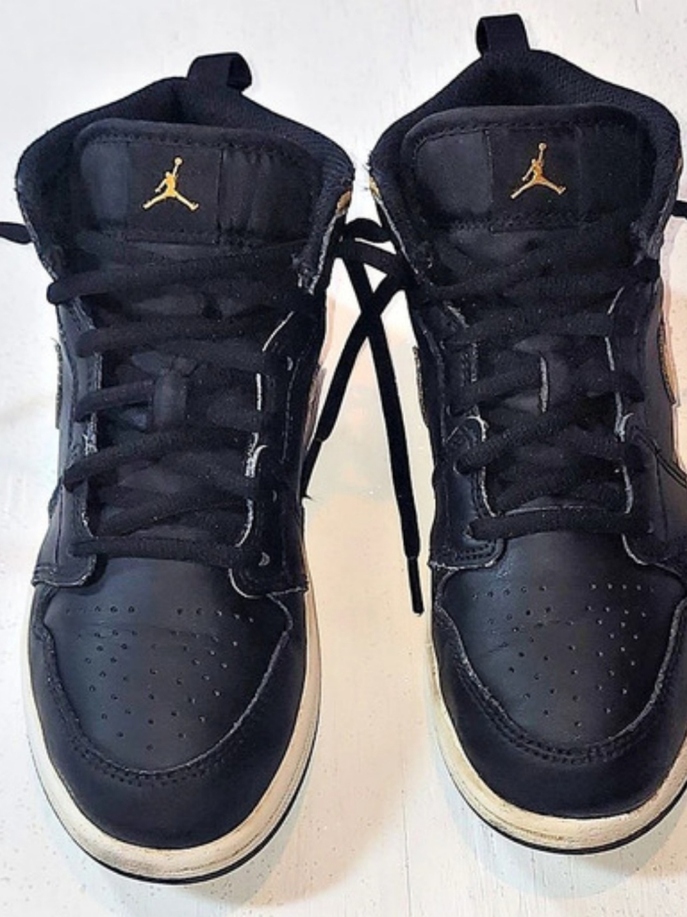 Jordan Air Jordan 1 Mid Black & Gold US 2Y